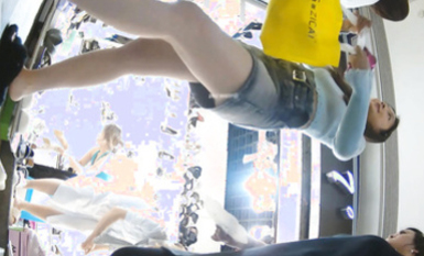 CD大神商場尾隨偷拍 三個穿短裙試穿鞋子的時尚美女裙底風光各種姿勢各種屁股