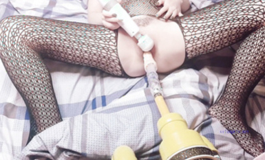 電報群最新流出大神【宇軒】淫盪騷妻母狗私拍SM各種性事完結 (26)