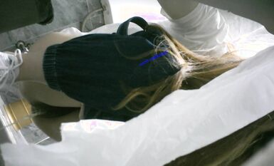 七月最新流出私房大神隔牆有眼 原創廁拍 水晶高跟絕頂女神姍姍來遲2 (1)