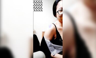 少女殺手PUA大神網撩青澀學生妹 由淺入深最後開房啪啪全程露臉沒啥性經驗動作生疏 (2)