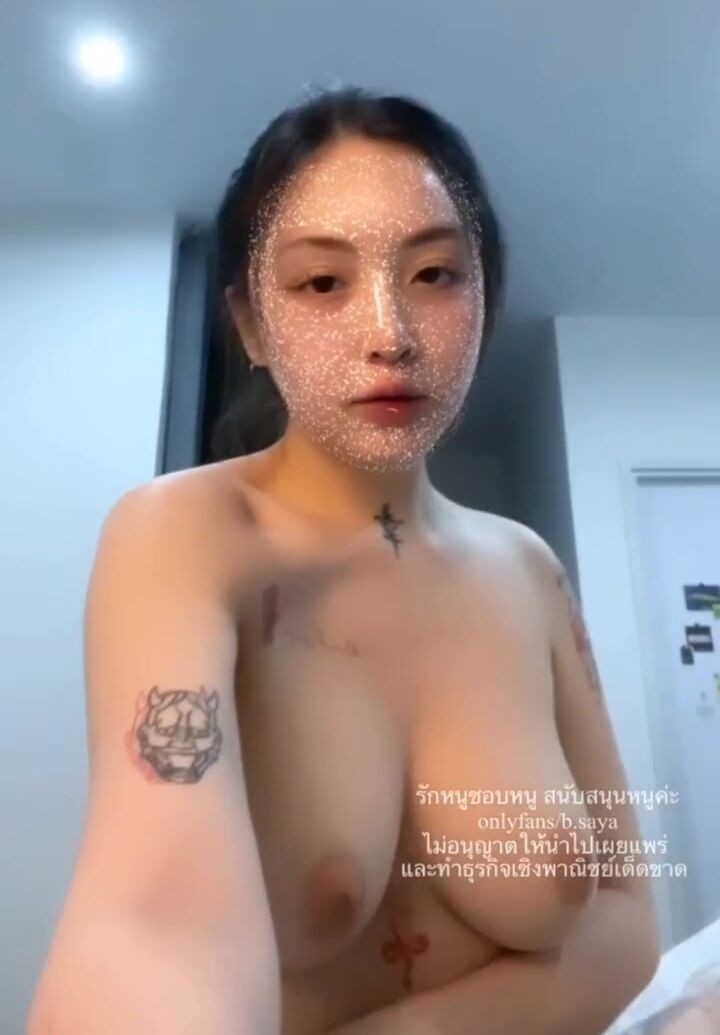 【精品流出】性感人間尤物  完美身材模特Onlyfans泰妹Buchsaya 騷氣誘惑視圖 (17)