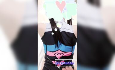 極品嬌嫩小萌妹『LepALu』雙馬尾粉嫩萌妹 被大J8爆操高潮 小嘴吃下大雞B 高清 (1)