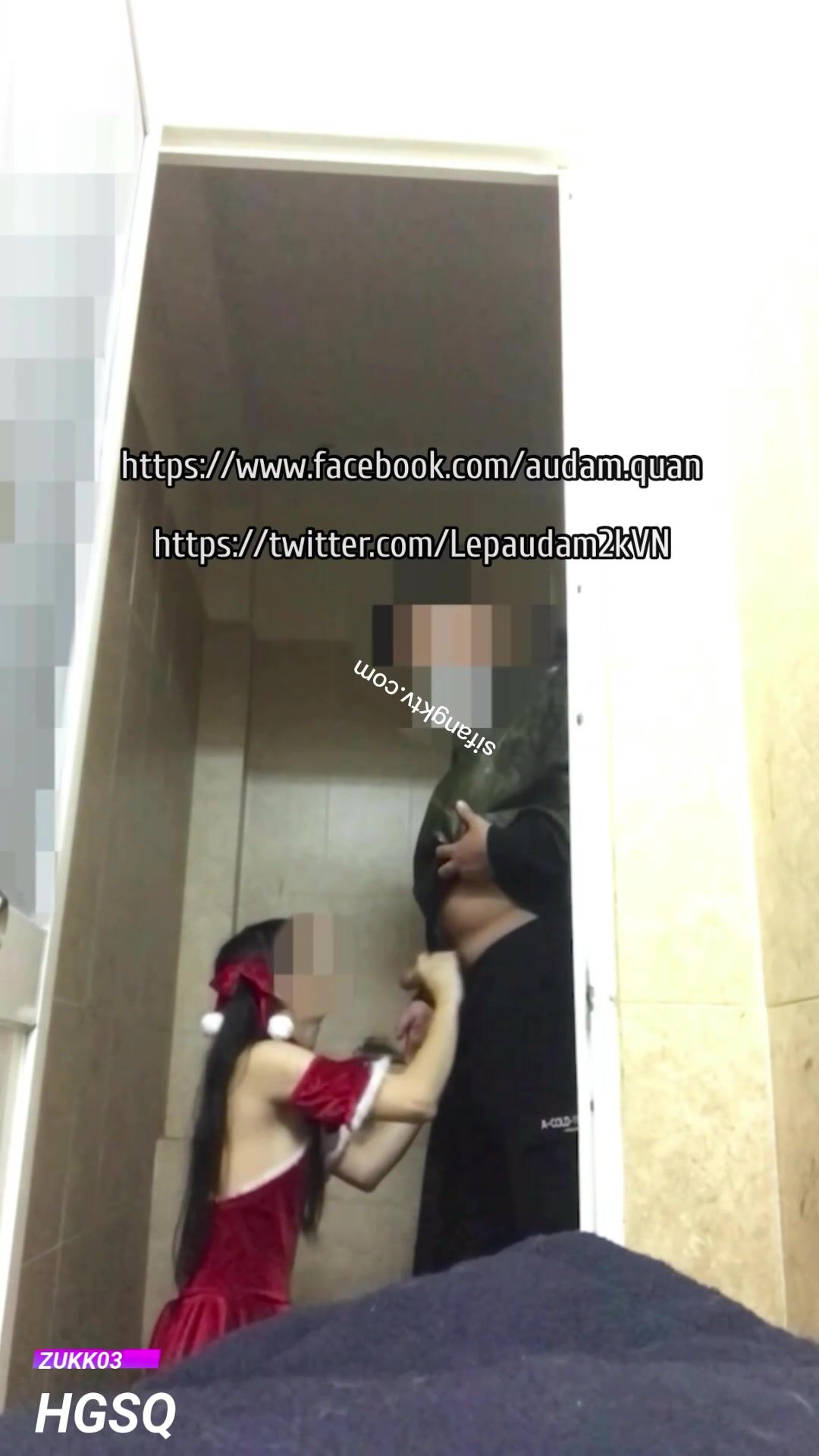 極品嬌嫩小萌妹『LepALu』極品粉嫩萌妹 藍色水手服 強制後入懟操 太嫩了 聖誕節特輯