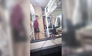 私房流出 精品推薦 五月新流出長期偷拍女生宿舍各種嫩妹 (5)