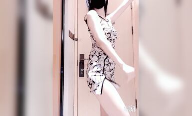 青春無敵 超高人氣極品眼鏡小姐姐旺仔桃嘰私人定製各種潮流BGM裸舞白虎逼飽滿大奶亂顫很頂 (9)