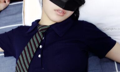 八月最新私房大神 老虎菜原創21彈約飯數次後,昨夜灌迷醉操了眼鏡娘(有後續)