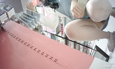 多角度近景偷拍 商場抄底極品高顏靚妹 制服售貨員玩誘惑 COS妹紙內內好可愛 高清1080P版