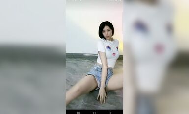 重磅 抖音直播技術性走光 熱舞 露底 美女雲集 (147)
