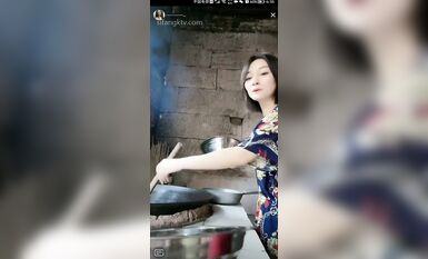 重磅 抖音直播技術性走光 熱舞 露底 美女雲集 (170)