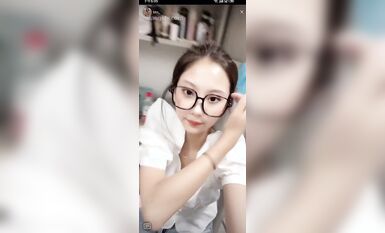 重磅 抖音直播技術性走光 熱舞 露底 美女雲集 (25)