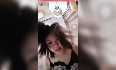 重磅 抖音直播技術性走光 熱舞 露底 美女雲集 (28)