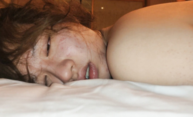 八月重磅福利私房售價180大洋MJ大神雙人組強制捂七迷玩90後灰絲白虎人妻高清完整版 (5)