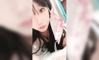 純欲少女【聞聞醬】，校花級美女無套約啪，快看這粉嫩的小菊花，翹起白白的玉臀，真想插進去爽一下 (1)