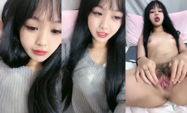 -火爆人氣學妹回歸了，粉絲們都好激動，【小易的so啵啵】，無套啪啪內射 (4)