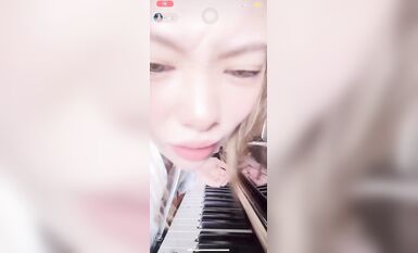 重磅 抖音直播技術性走光 熱舞 露底 美女雲集 (396)