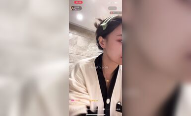 重磅 抖音直播技術性走光 熱舞 露底 美女雲集 (5)