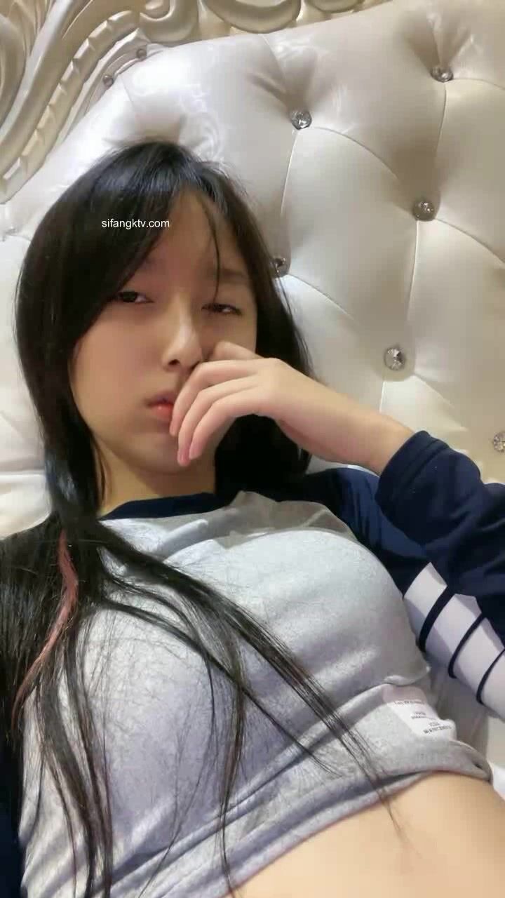 又一個極品~極品下海咯！【花花】學生為了賺點生活費 (2)