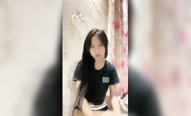 又一個極品~極品下海咯！【花花】學生為了賺點生活費 (9)