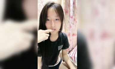 又一個極品~極品下海咯！【花花】學生為了賺點生活費 (9)