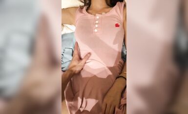 稚嫩漂亮嫩妹『清純女友』清純系妹子被大肉棒男友猛操 騎在妹子臉舔蛋蛋肉棒 完美露臉  (10)