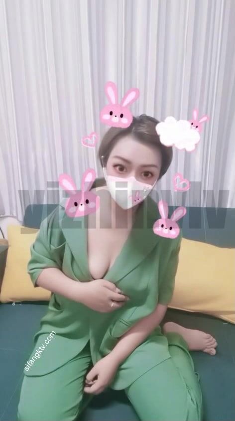 推特24萬粉騷貨『大婊姐』私密群淫語群P私拍 網紅美乳各種劇情啪啪 真人實戰 高清 (23)