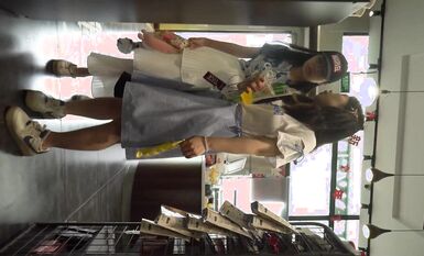 【極品CD】牛人大神商城專挑高顏值美女抄底內內 各式性感小窄內勒出13縫隙！反光騷丁露毛 (6)