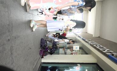 【極品CD】牛人大神商城專挑高顏值美女抄底內內 各式性感小窄內勒出13縫隙！反光騷丁露毛 (6)