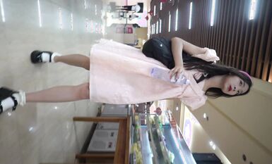 【極品CD】牛人大神商城專挑高顏值美女抄底內內 各式性感小窄內勒出13縫隙！反光騷丁露毛 (5)