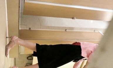 八月私房最新流出 魔手 外購精品廁拍夜總會4k女神《懟臉拍、被發現） (10)