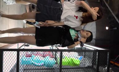 【極品CD】牛人大神商城專挑高顏值美女抄底內內 各式性感小窄內勒出13縫隙！反光騷丁露毛 (11)