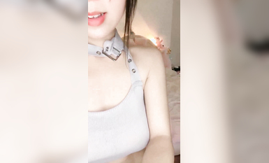 露臉了！大奶子小母狗【小兔崽汁】這發育的也太好了！ (2)