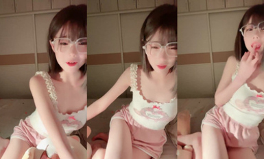 2024年最頂尖新人，小蘿莉美女~【小思思要吃糖】，質量一等，乖巧可愛，極品紅櫻桃好美 (8)