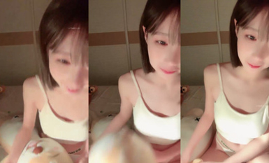 2024年最頂尖新人，小蘿莉美女~【小思思要吃糖】，質量一等，乖巧可愛，極品紅櫻桃好美 (6)