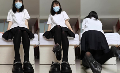 美腿玉足小可愛【小琪琪文文】足交爆射，美足誘惑！淫語挑逗射滿腳底，龜責榨精裸足絲襪推油精射 (5)