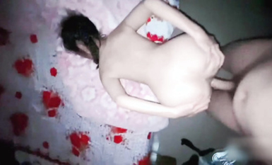 白嫩翹臀小可愛【富二代Ee哥】柔軟嬌嫩美少女表面一臉淑女樣 床上一股騷氣樣 這就是反差，太敏感了一摸小穴穴就淫水直流！