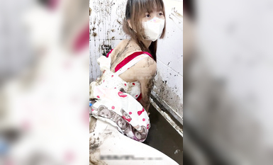 肮脏泥巴人萝莉塔 另类主题