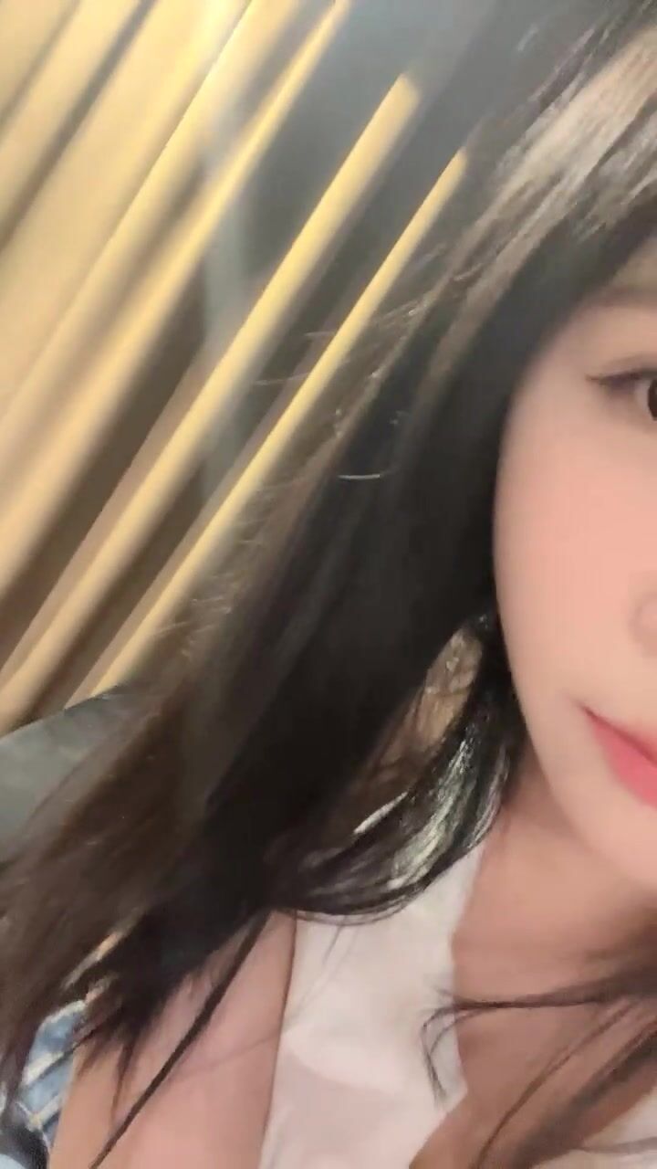 【京魚兒】19歲童顏巨乳 可愛貓女 神秘男舔逼 道具自慰 (5)