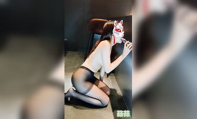 性癮人妻少婦『菇菇』最強性愛流出 騷貨淫妻和閨蜜換老公4P四人混戰 (7)