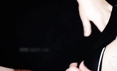 新 海神牛逼弟弟亂倫真實強上D奶親姐姐 強上來著大姨媽的白虎姐姐 把姐的白虎逼操冒煙