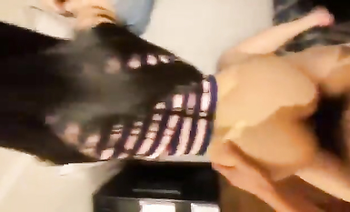 極品雙馬尾蘿莉嫩妹『LittIe』啪啪口交精彩紀實 雙馬尾JK服嫩妹蘿莉 黑絲足交 高清 (6)