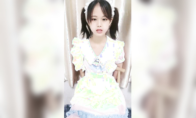 【佳佳小寶貝】-----超可愛小美女裸舞大尺度誘惑-- (1)