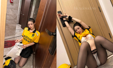 30萬粉絲著名美團外賣媛網紅秀人網模特「小逗逗」全量推特資源 極品露臉大長腿頂級露出專家 (2)