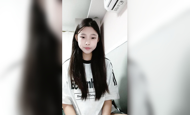 【小草莓真好吃】美乳大學生 摳逼揉奶裸舞自慰 (10)