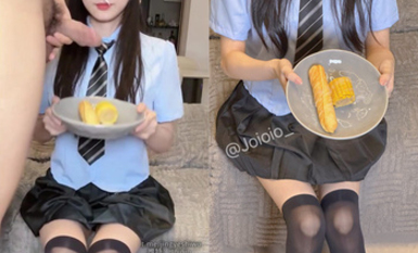 【截止8.16】重口警告！瞠目結舌！把堂妹調教成為吃精液和尿液母狗(6)