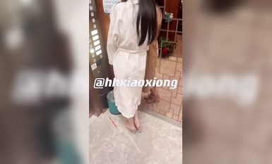 【極品女神重磅核彈】超級清純女神『小熊BB』最新頂級私拍 無可挑剔的清純氣質反差婊各種啪操 如此尤物操就完事 (25)