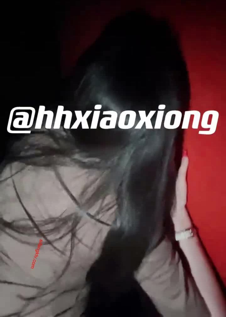 【極品女神重磅核彈】超級清純女神『小熊BB』最新頂級私拍 無可挑剔的清純氣質反差婊各種啪操 如此尤物操就完事 (17)