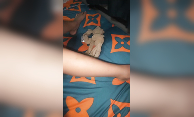 【爸爸的小狗】新人!三位可愛小蘿莉~道具自慰~3P啪啪噴水 (6)