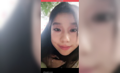 最新《瘋狂抖音》外篇之《抖音擦邊》眾女神直播中各種閃現走光刷邊 露毛露屁 凸點誘惑 (148)