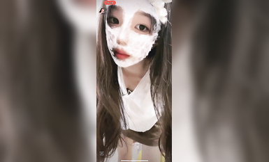 最新《瘋狂抖音》外篇之《抖音擦邊》眾女神直播中各種閃現走光刷邊 露毛露屁 凸點誘惑 (48)