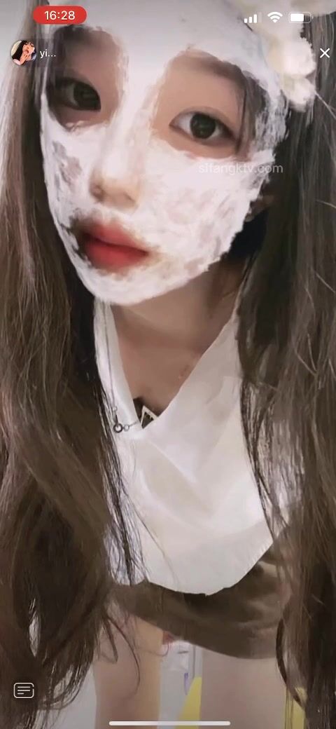 最新《瘋狂抖音》外篇之《抖音擦邊》眾女神直播中各種閃現走光刷邊 露毛露屁 凸點誘惑 (48)